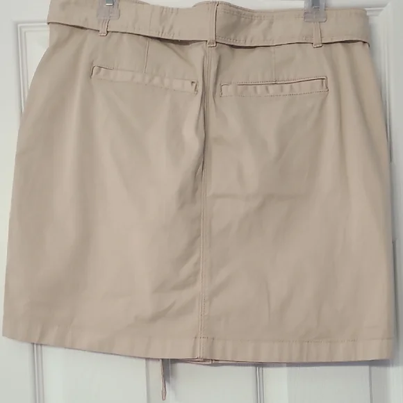 White House Black Market Tan Pencil Mini Skirt - Picture 2 of 3